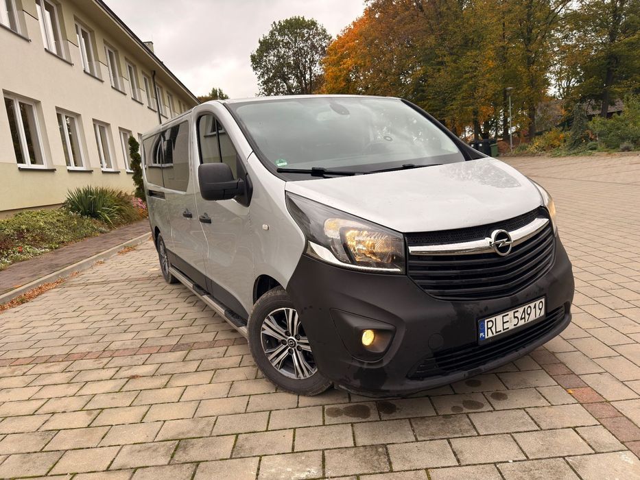 Opel Vivaro Opel Vivaro nie trafic 2017r LONG 9 osobowy 2xdrzwi przesuwne