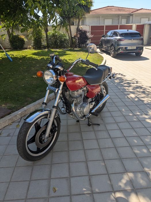 Honda cm 400 t 1981 (avariada)