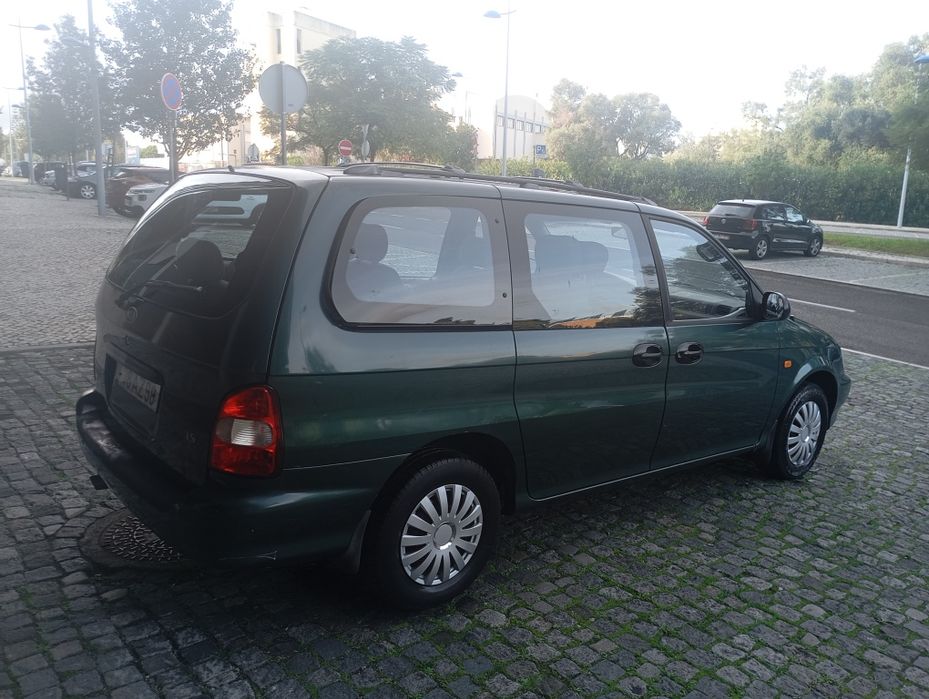 Kia carnival caixa automática 7 lugares 2.9 disel