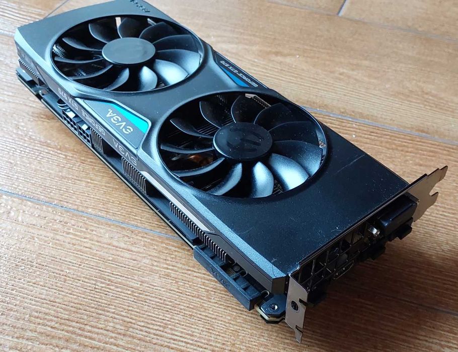 Placa Gráfica EVGA GTX 970 4GB GDDR5 – COMO NOVA