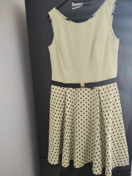 Sukienka pistacjowy zieleń w grochy r. 40