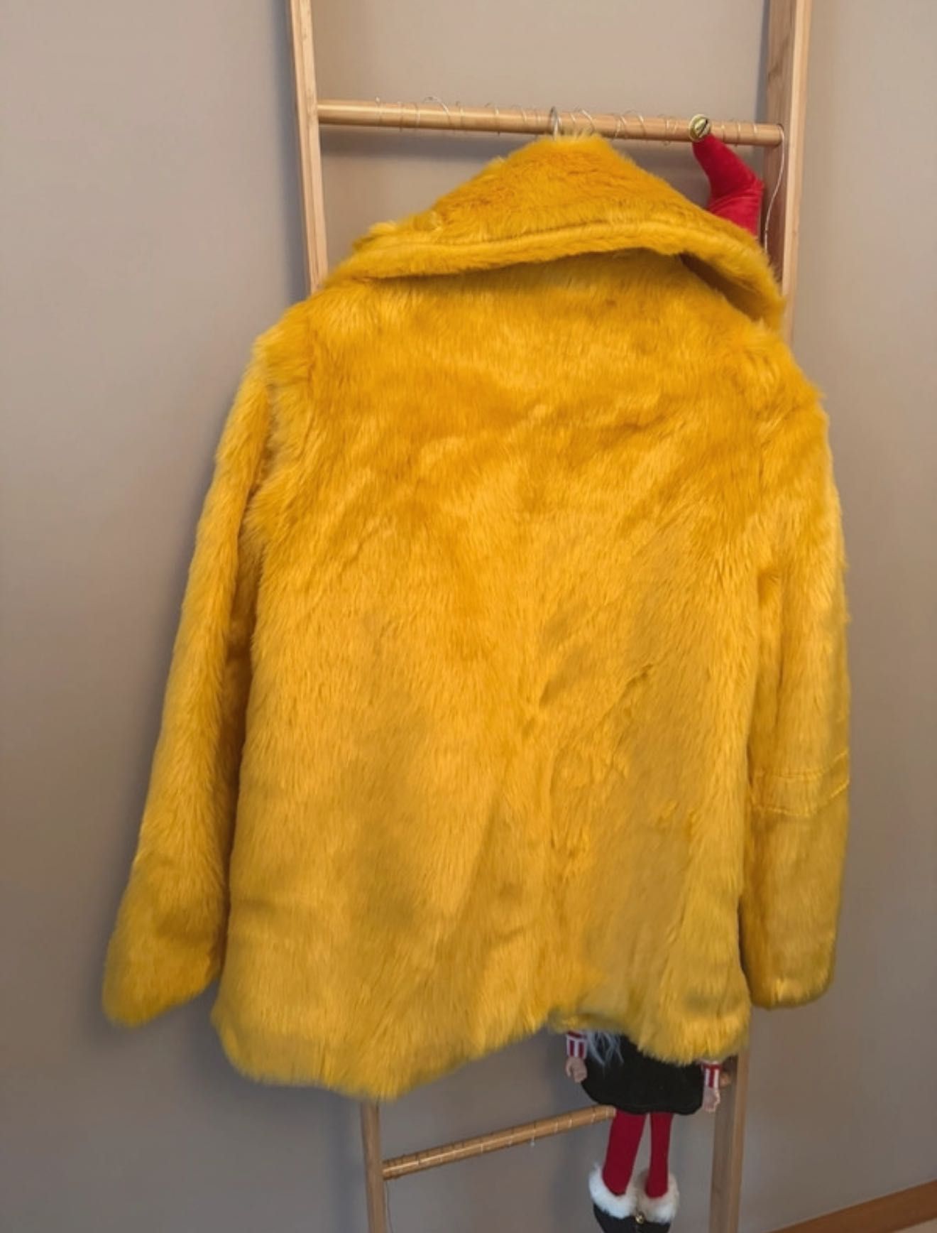 Casaco de pelo sintético amarelo Lefties