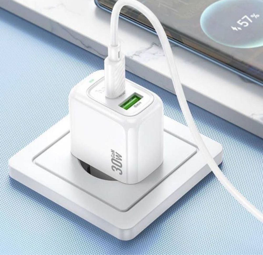 Блочок Hoco CS55A 30W PD30W+QC3.0 Быстрая зарядка 2порта USB+Type-C