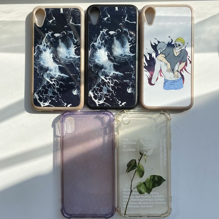 Чохли на Iphone XR