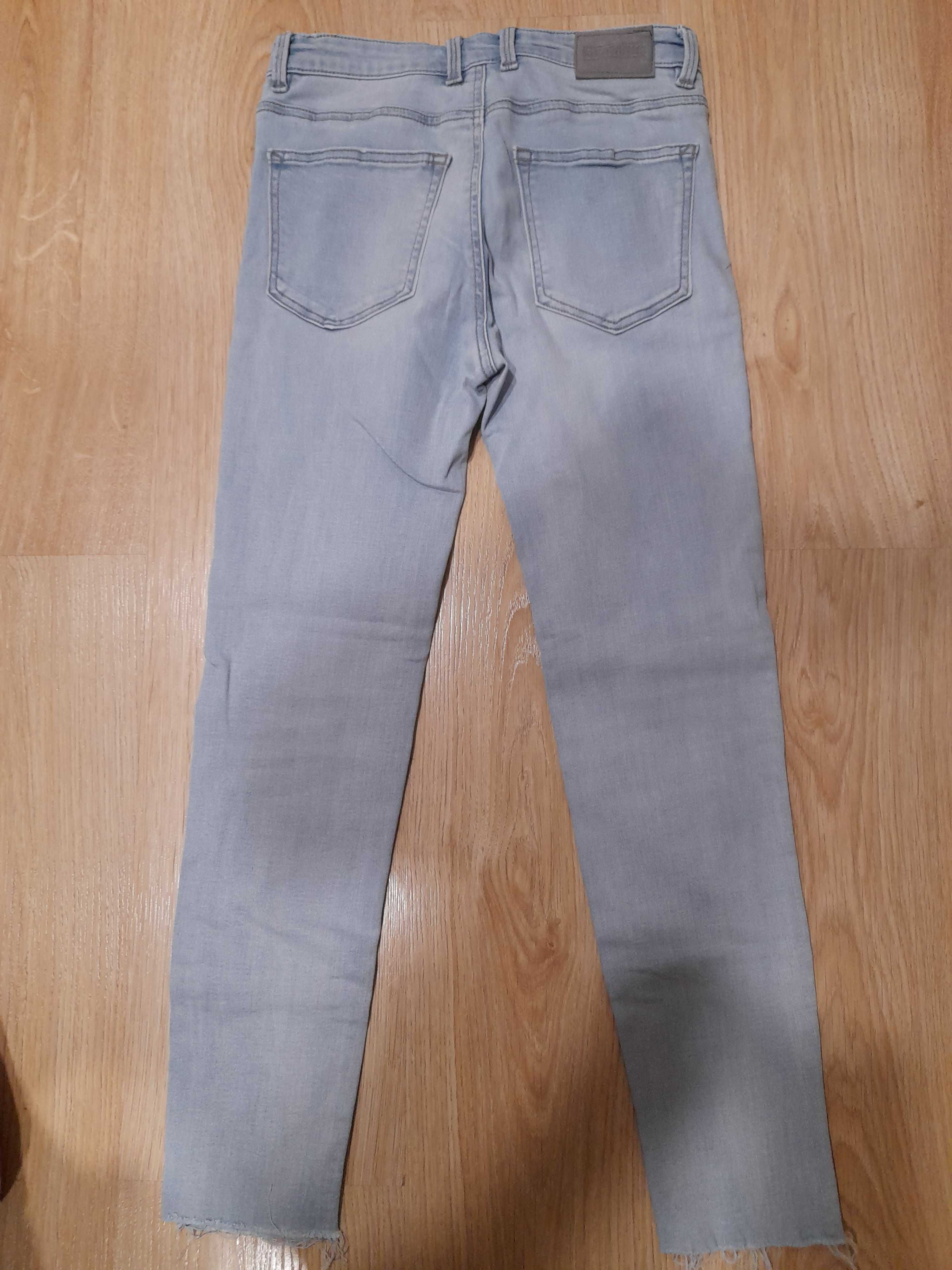 Spodnie damskie jeansowe Pull&Bear rozm. 38