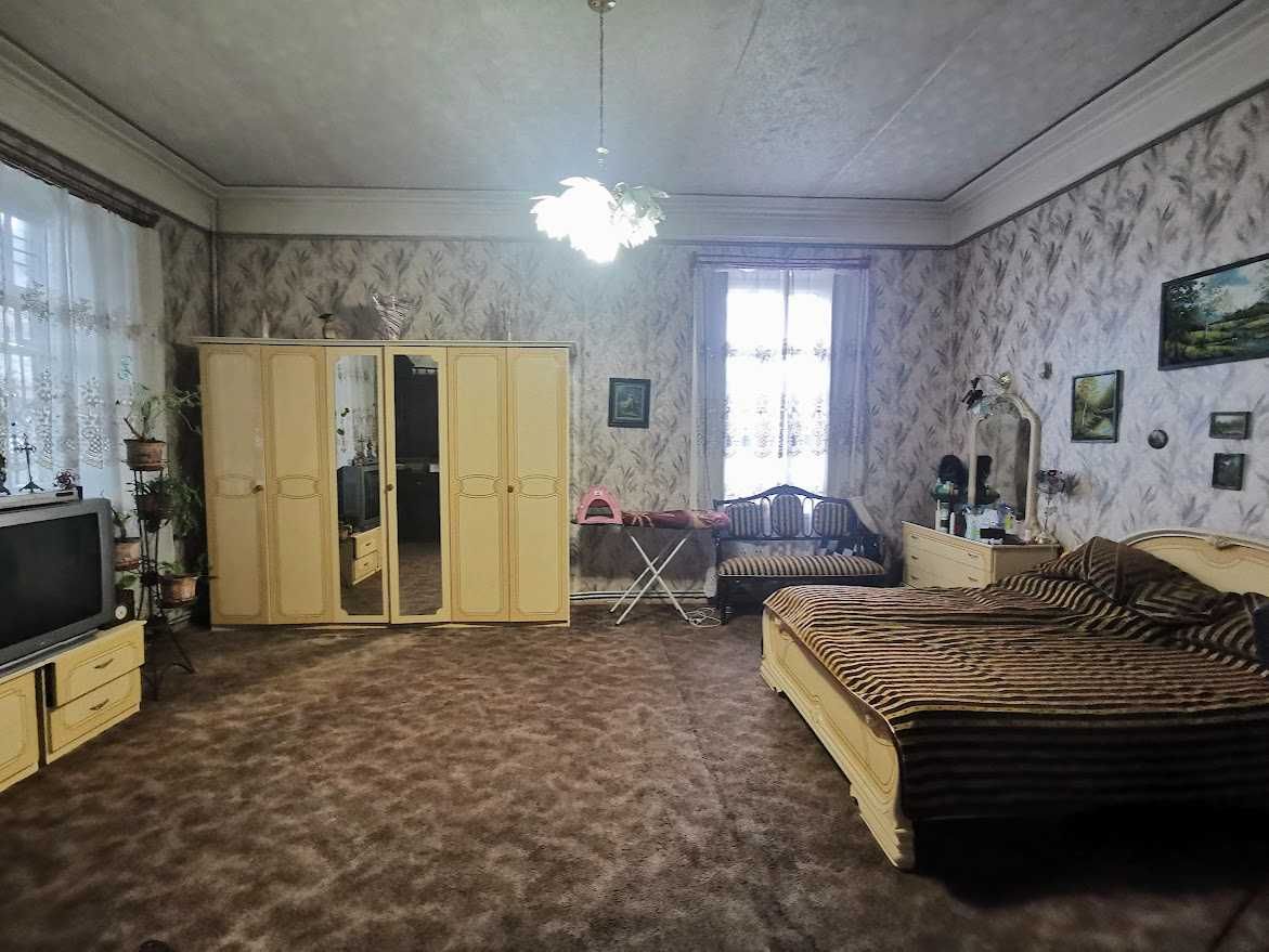 Продажа, дом 200м в центре, г. Каменское