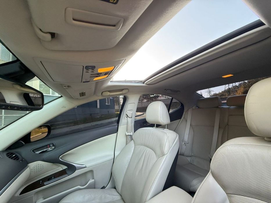 Lexus is 250 AWD