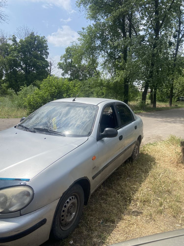 Продам ланос.