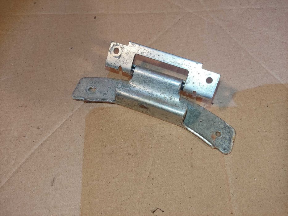 Петля люка дверки стиралки Indesit IWSD6105