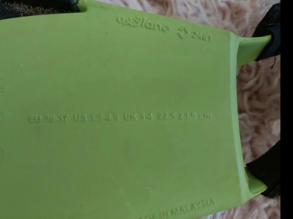 Pés de pato Tribord