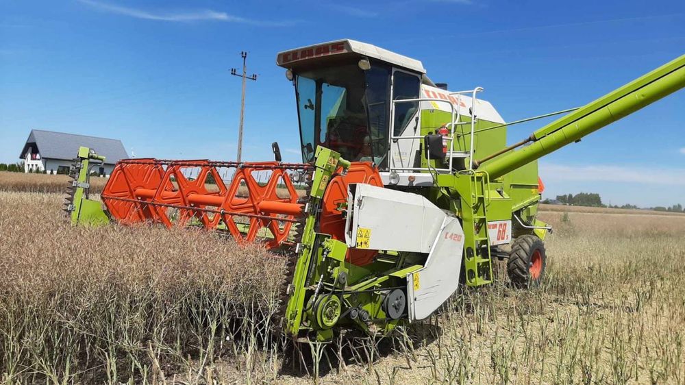 Kombajn zbożowy Claas dominator 68 stół do rzepaku.