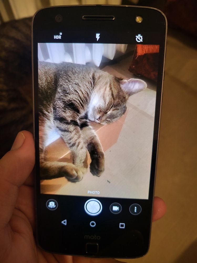 Потужний смартфон Motorola XT1650-02 Super Amoled 5.5'