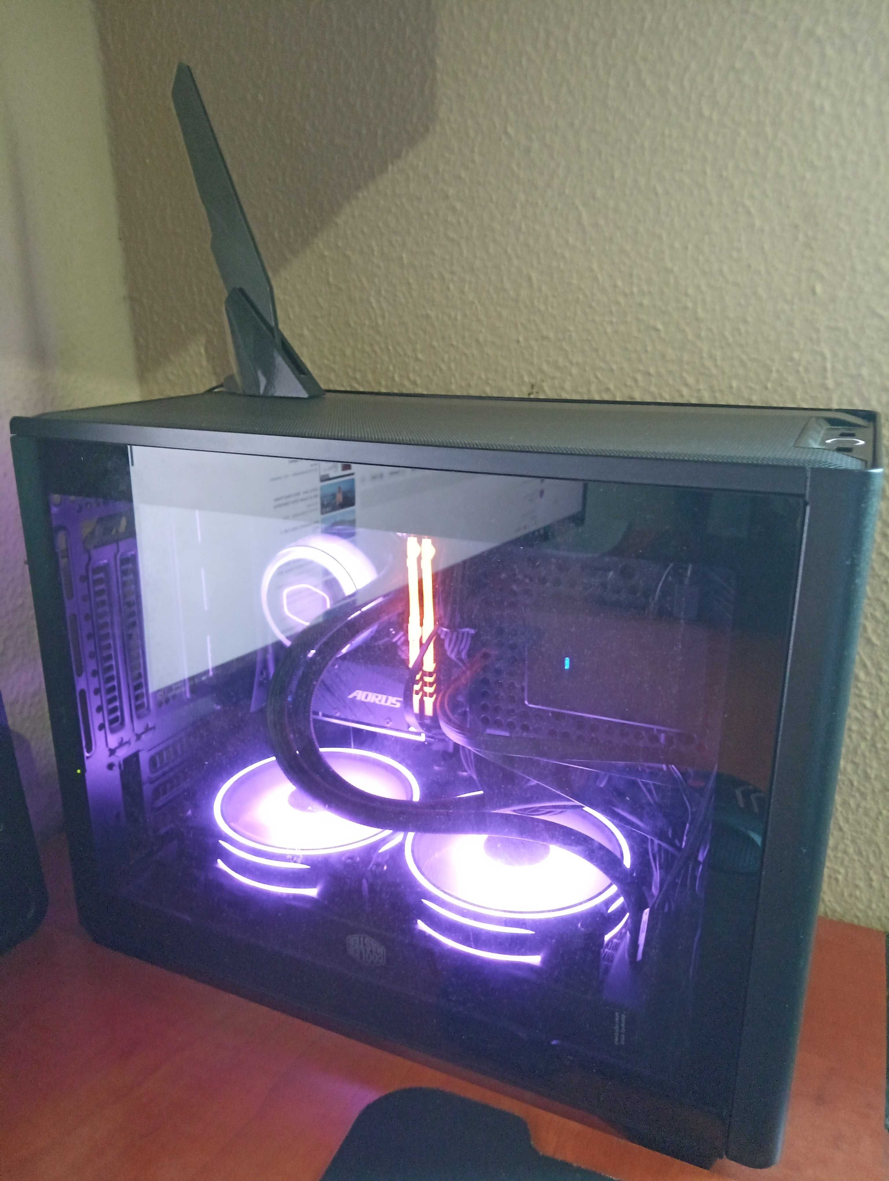 Computador torre Mini ITX