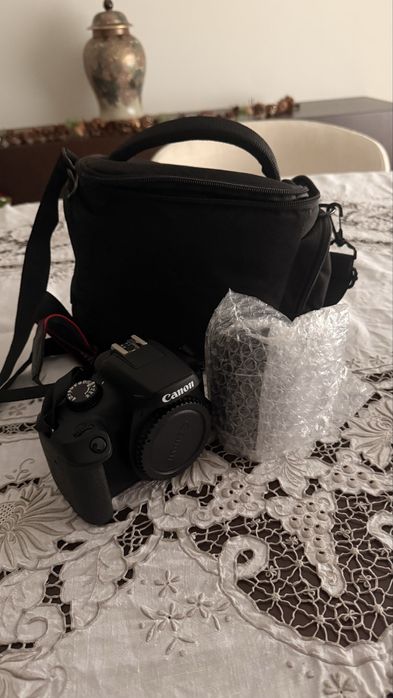 Canos EOS 4000D - Corpo + Lente + Bolsa – Novo