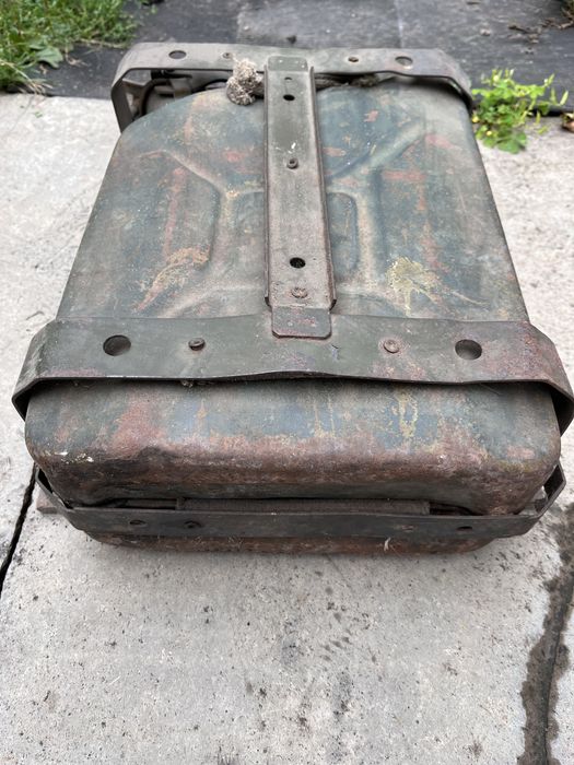 Каністра для позашляховика