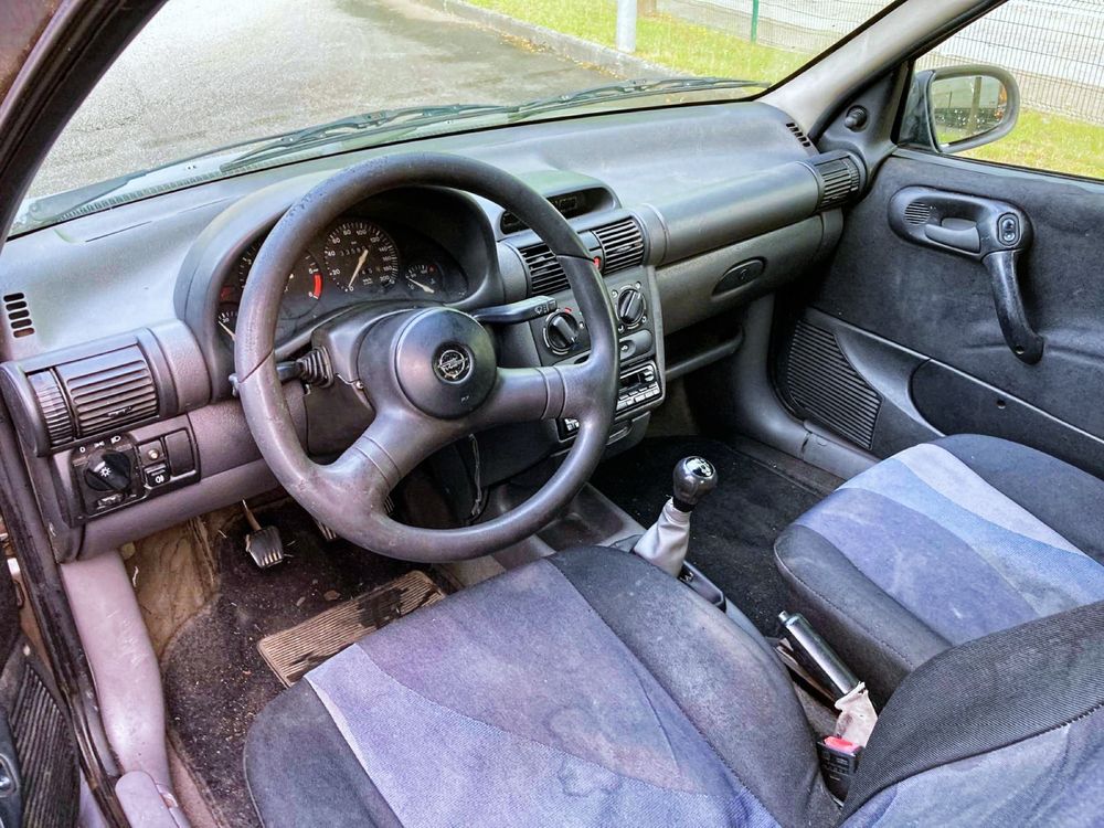 Opel Corsa 1.5 TD Isuzu - 5 Lugares