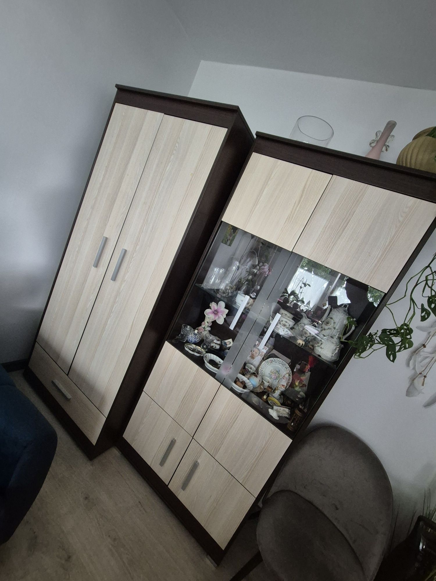 Szafa plus witryna