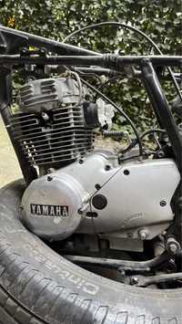 Yamaha XS400 2A2 silnik