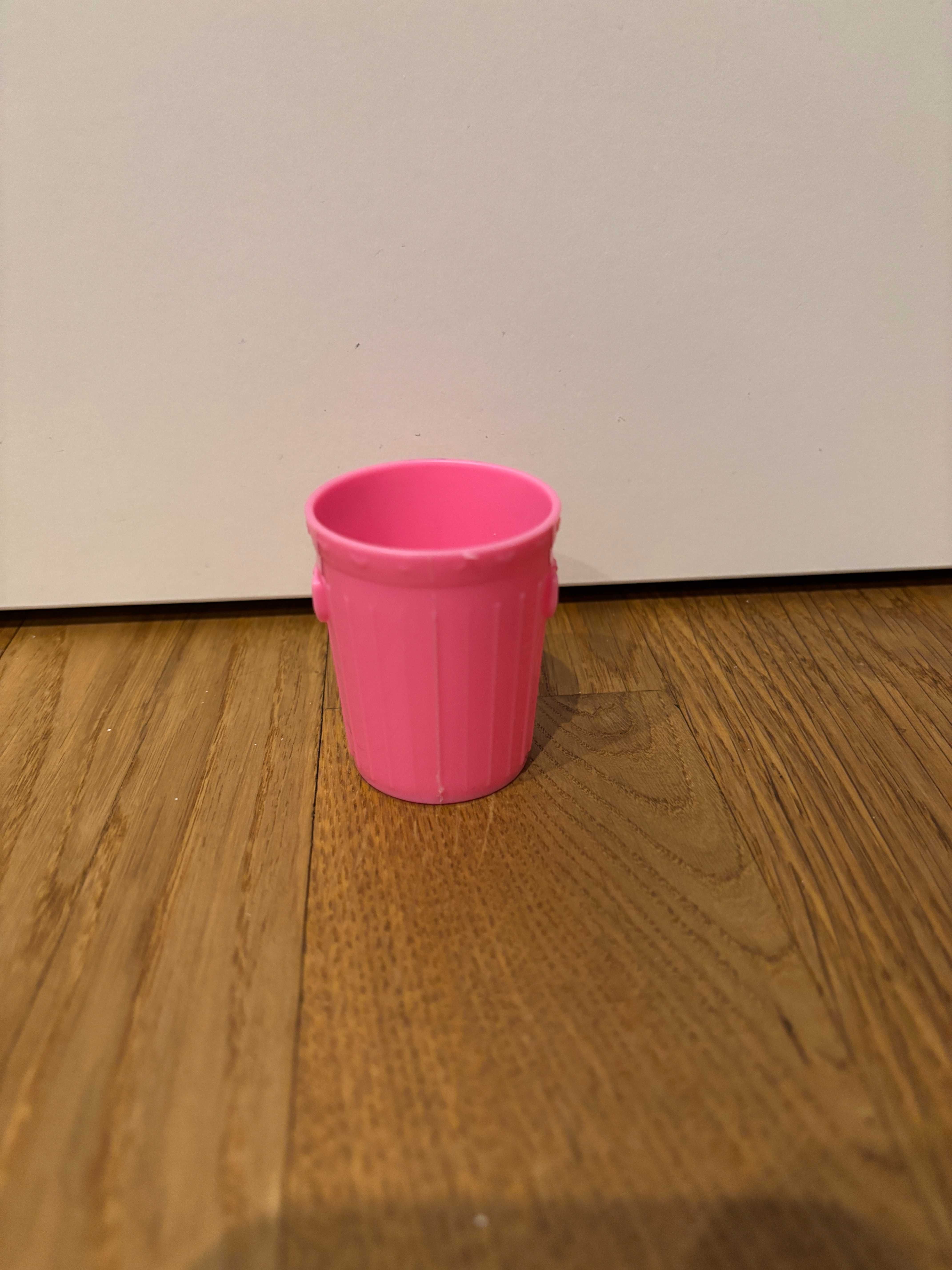 PIESEK akcesoria dla lalki Barbie