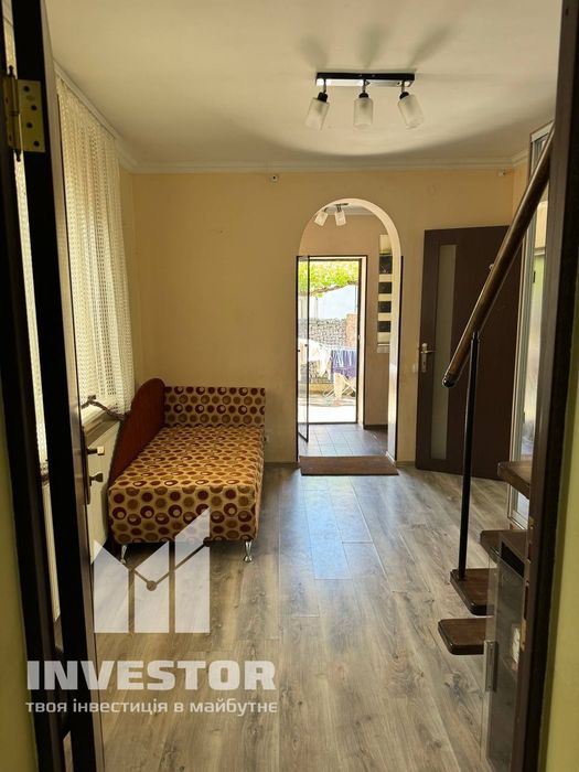 Продається 1/2 будинку в парковій зоні міста