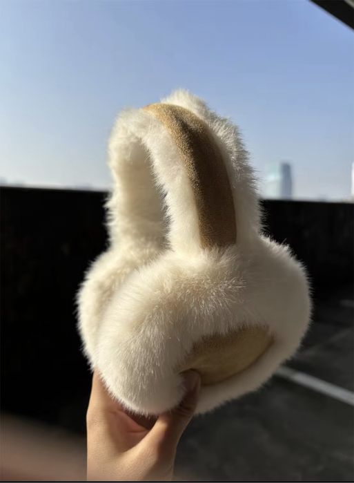 Навушники хутряні. Тренд. Зима