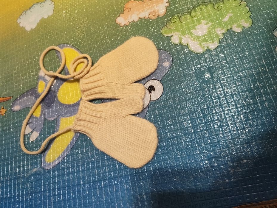 Рукавички,варежки,шерстяні,3-4 роки