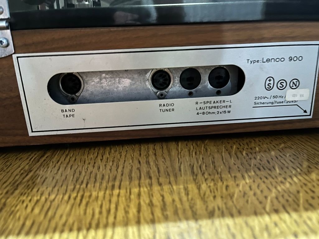 Gramofon Lenco 900  L78 - klasyka analogu,.