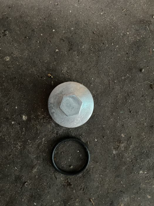 Пробка зливу масла