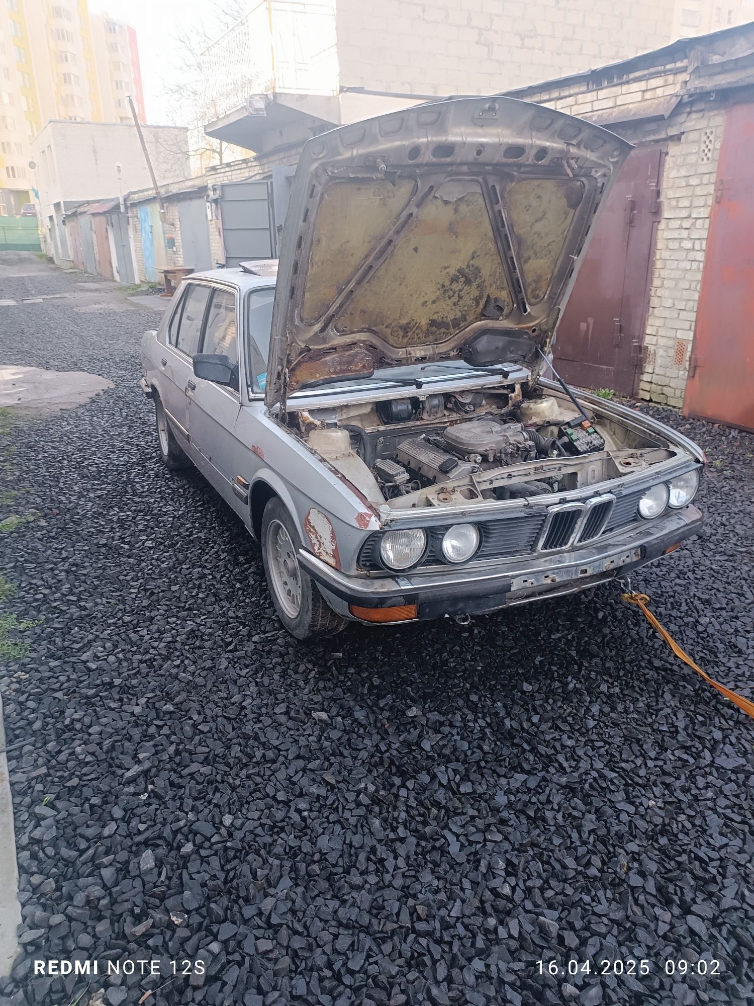Продам BMW e28 1.8