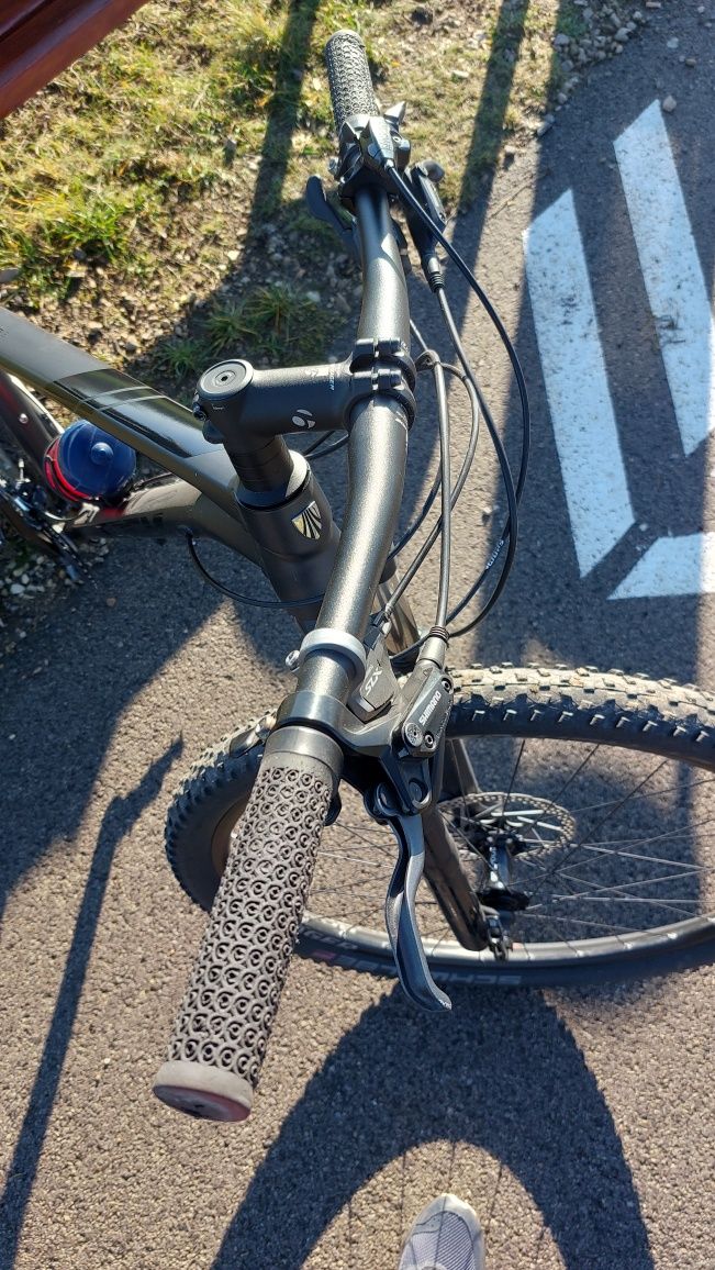 Trek w bardzo dobrym stanie polecam.