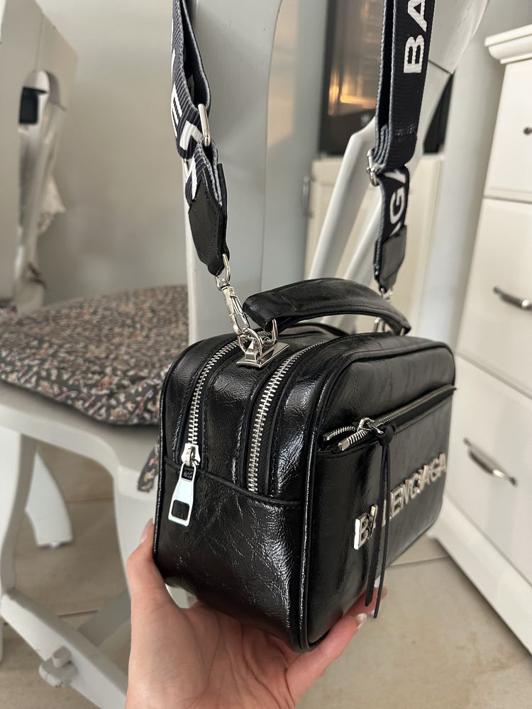 Balenciaga torebka na ramię torba nowa czarna skórzana logowana