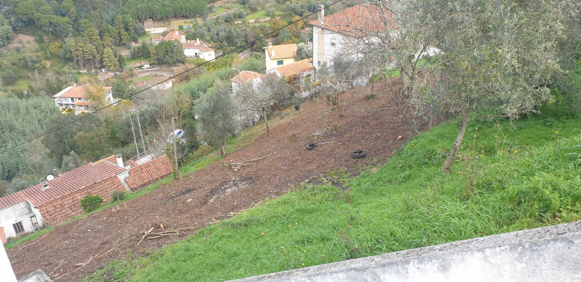 Terreno para construção - Vista deslumbrante sobre o Vale e a Serra