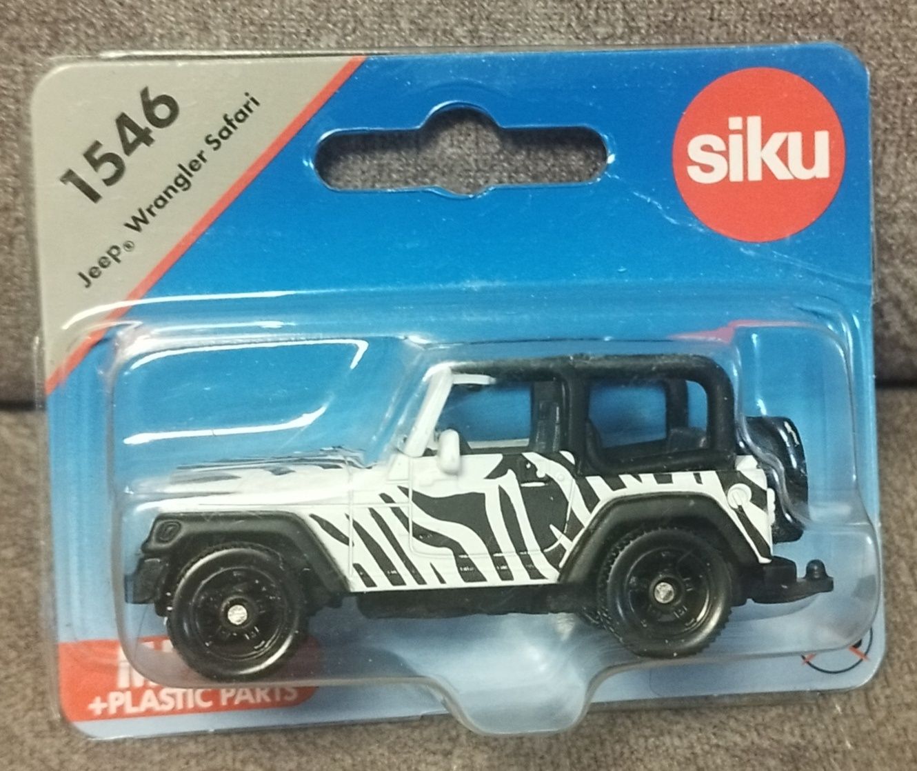 SIKU Model 1546 Jeep Wrangler Safari