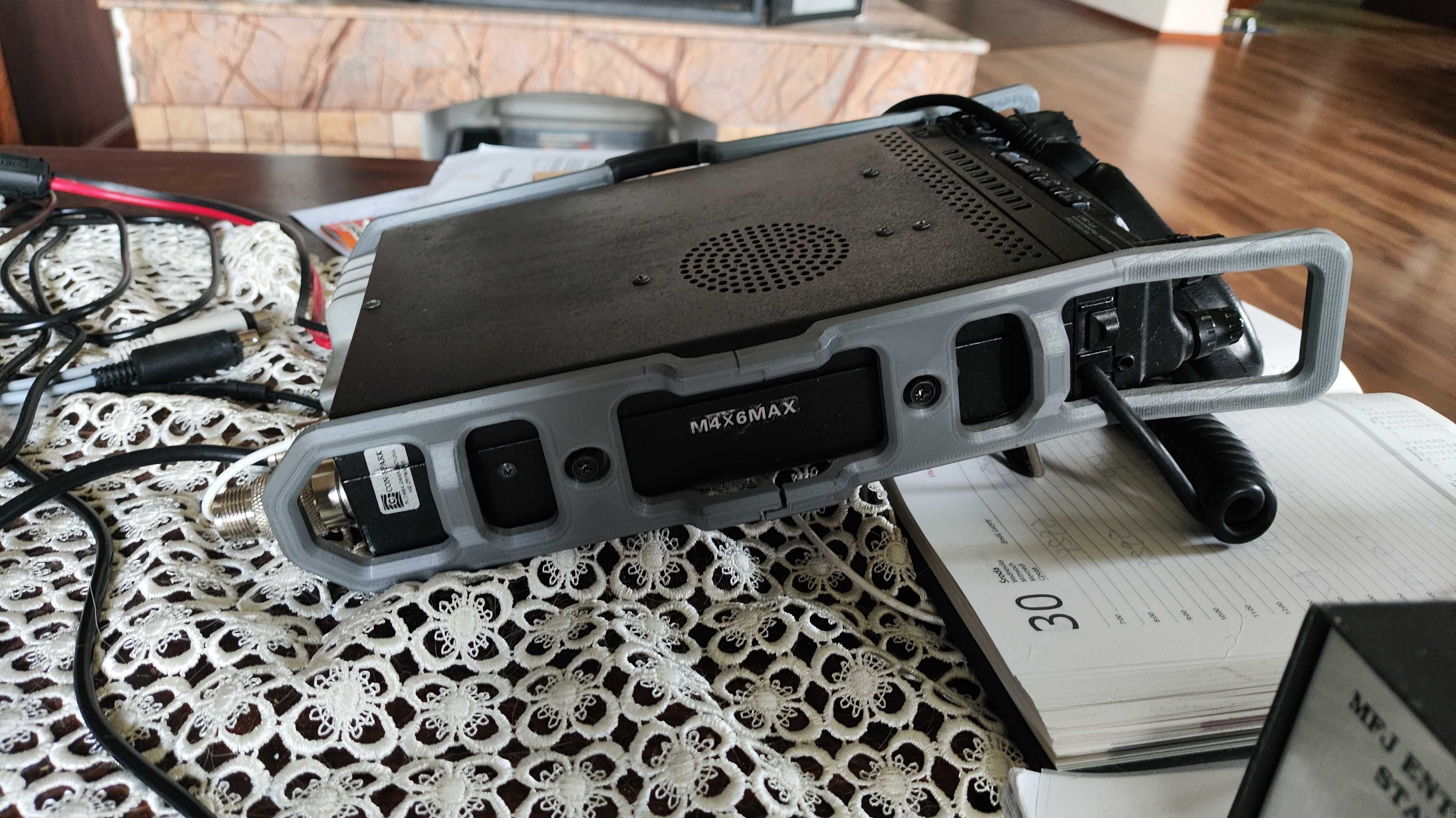 Transceiver Yaesu FT-857 VF/VHF/UHF