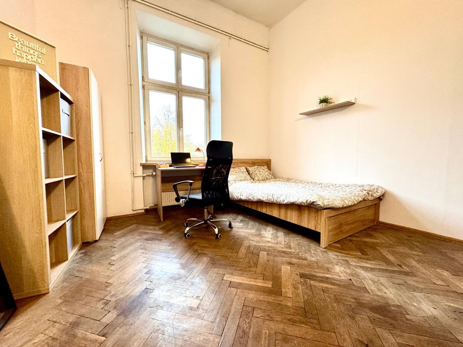 Magiczny Pokój w Sercu Krakowa / ul. Karmelicka 1 / Dostępna od ZARAZ