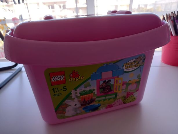 Caixa de Legos para criança.