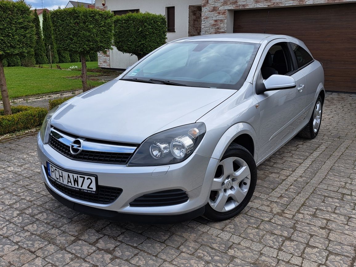 Opel Astra GTC ,Klima,Tempomat,.Zarejestrowany