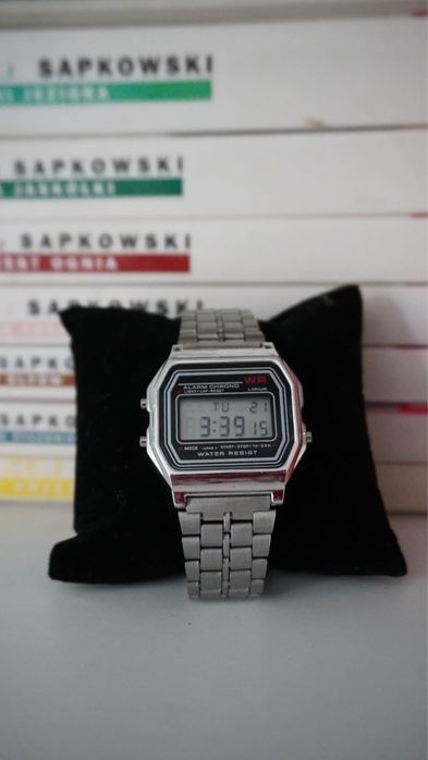 Srebrny Zegarek Vintage Styl Casio