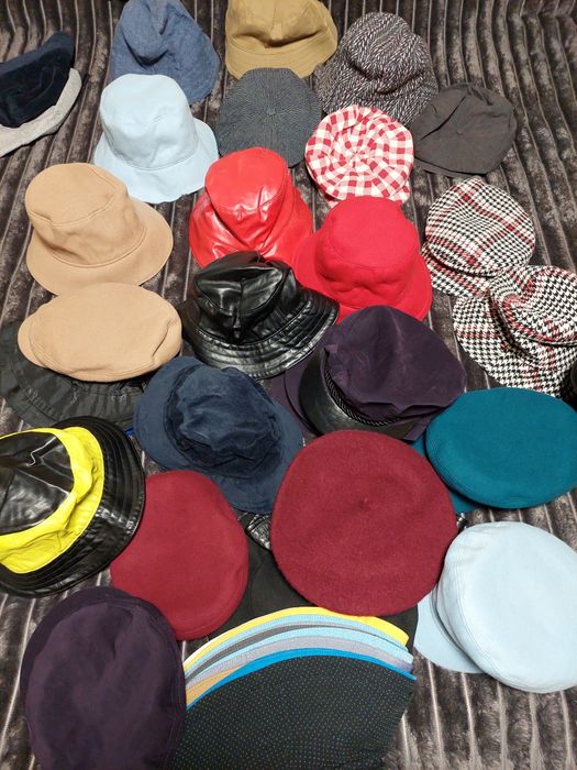 Головні убори панамы кепки берети восьмиклинки ушанки балаклавы бафы