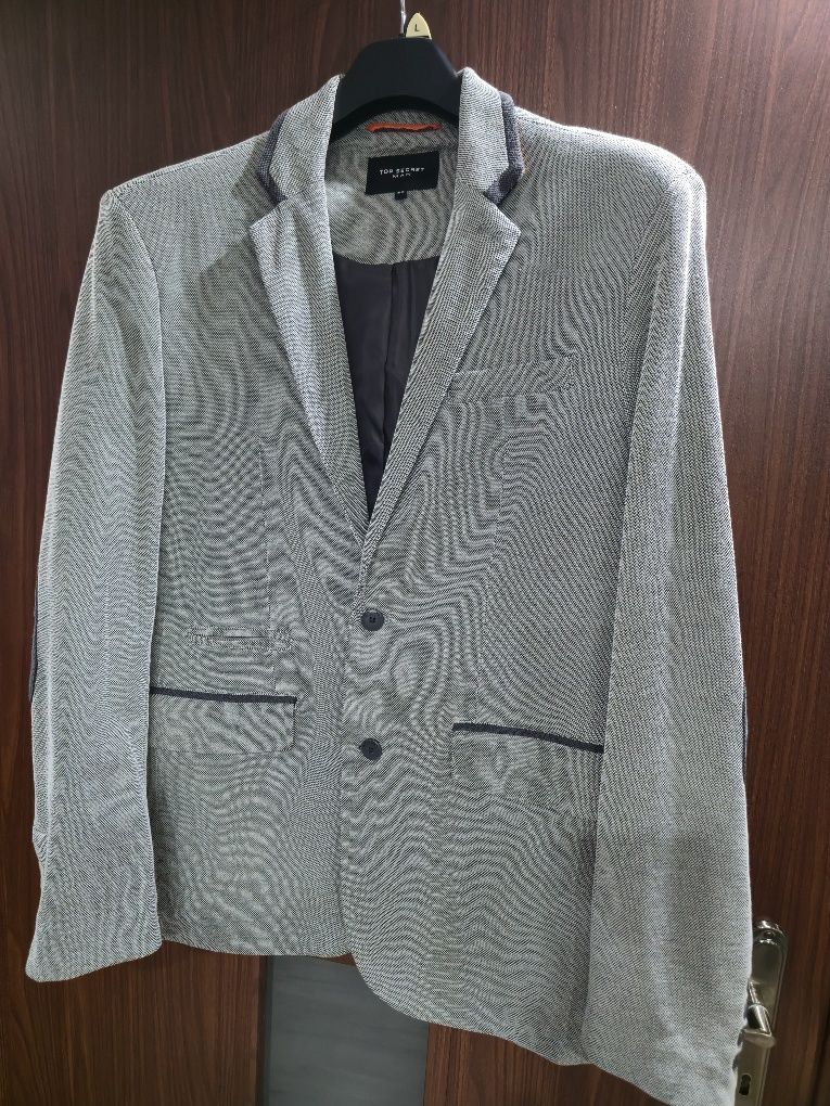 Sprzedam marynarkę Top Secret w rozmiarze 52 slim fit