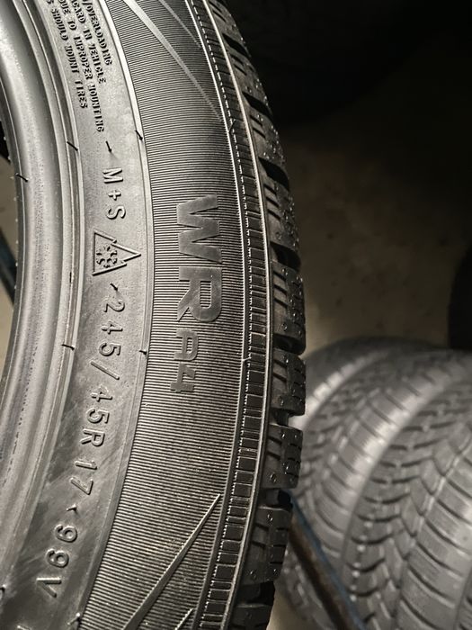 Шини нові 245/45/17 - 2шт nokian WR A4 зима