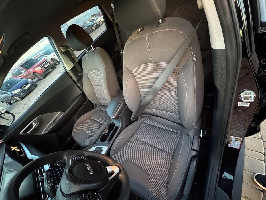 Продам KIA NIRO в гарному стані
