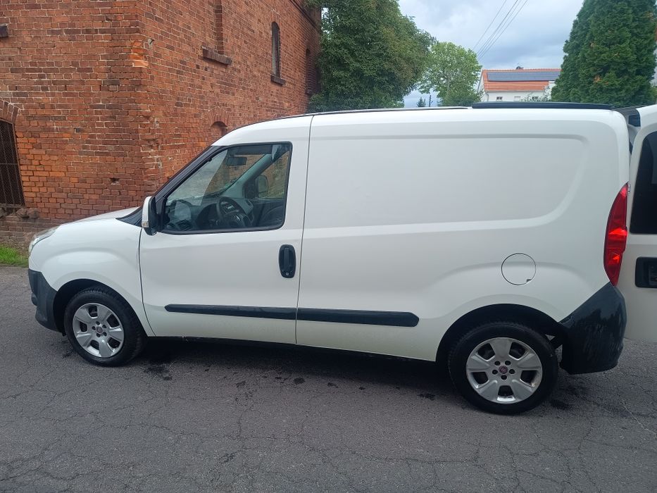 Doblo  combo Kangoo  caddy 2 2010 diesel OTWIERANY DACH