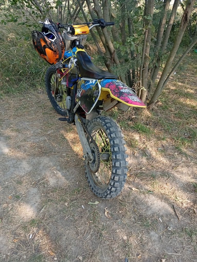 Suzuki RM 125 в бойовому стані
