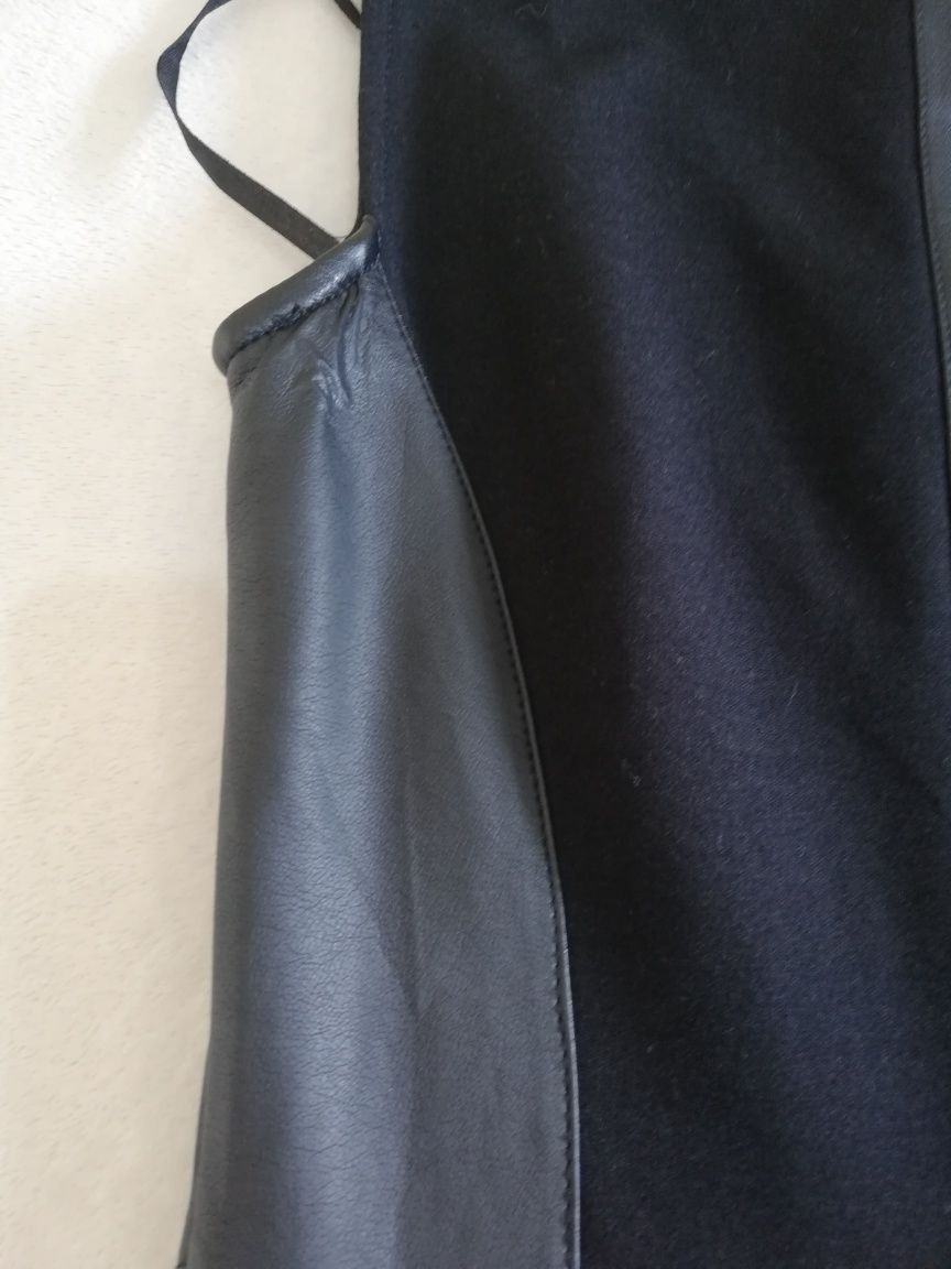 Czarna sukienka Monnarii r. 36 wstawki z ekoskóry