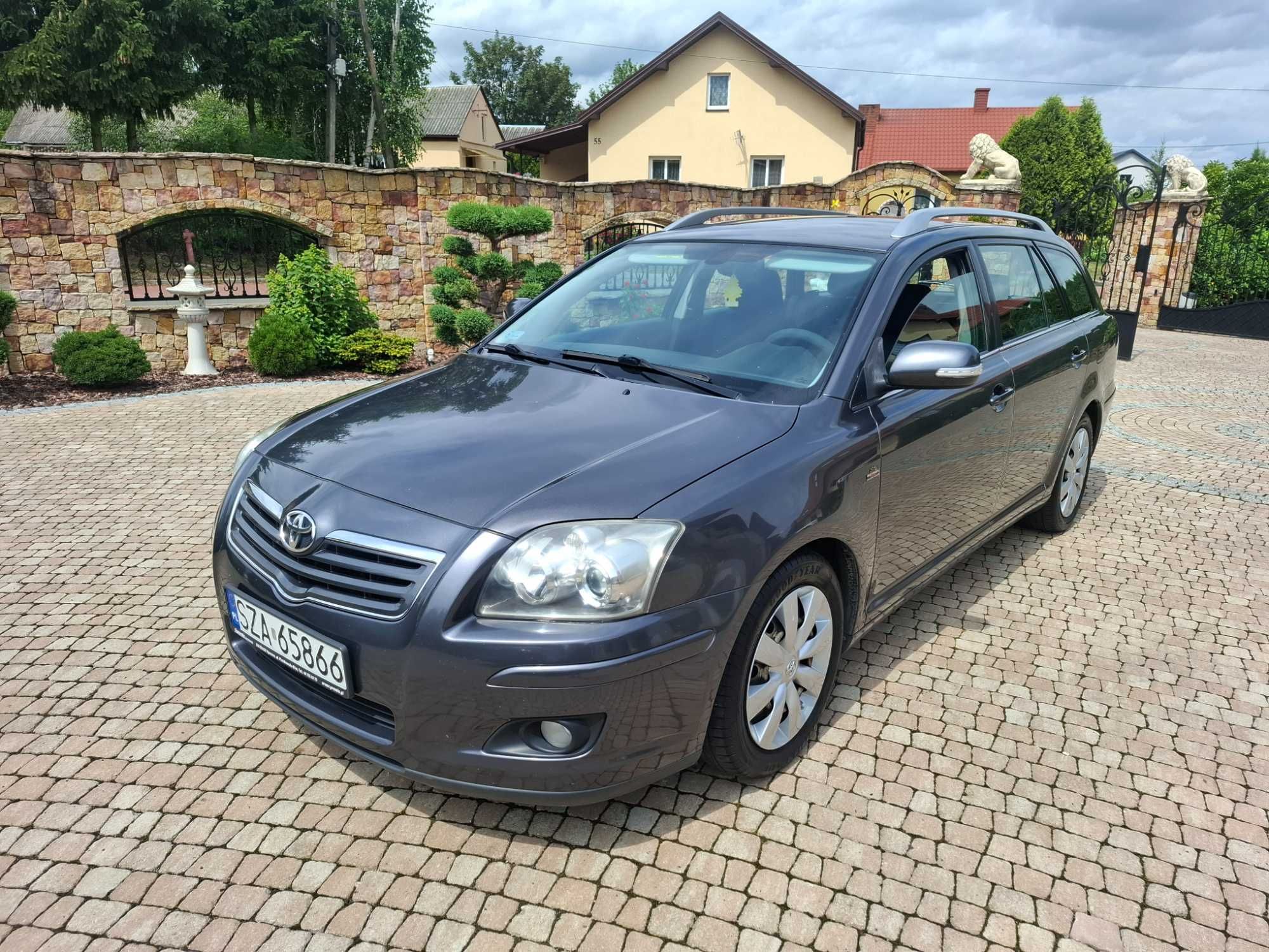 Toyota Avensis 1.8 Benzyna Bezwypadkowa
