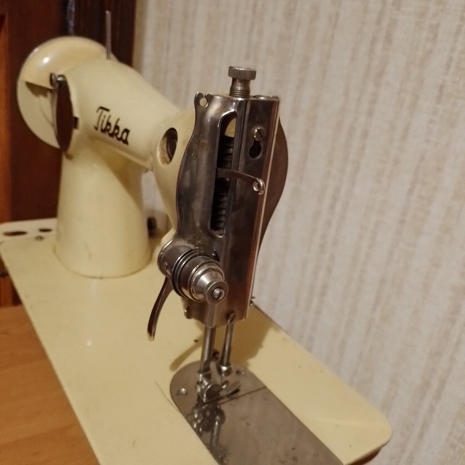 швейна машина  Tikka швейная машина машинка