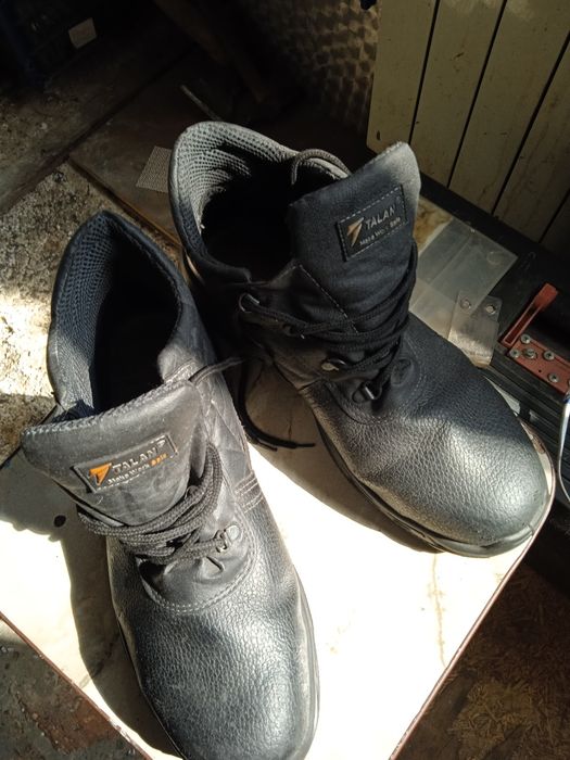 Ботинки рабочие недорого.