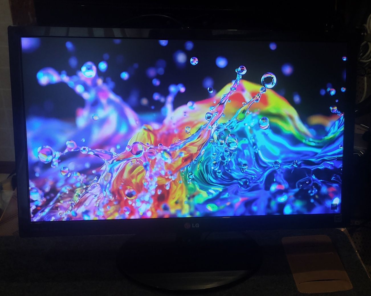 Монітор LG 24EA53VQ-P 24"
