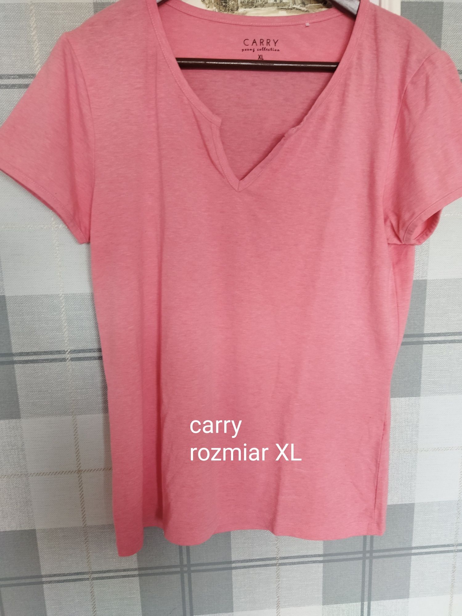 T-shirt damski orsay